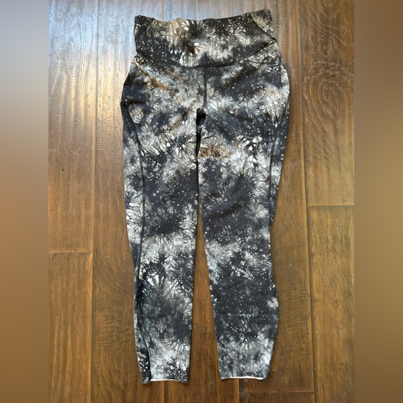 Lululemon Base Pace High-Rise Tight size 8 retail $118 - Picture 7 of 8